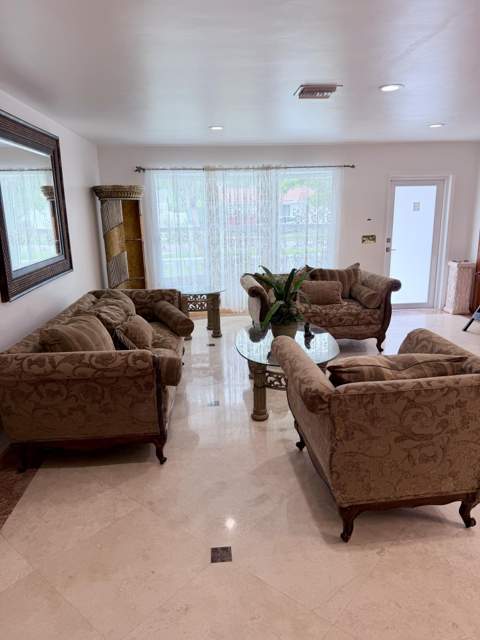 3916 Adams Street, Hollywood FL - photo 9 of 39