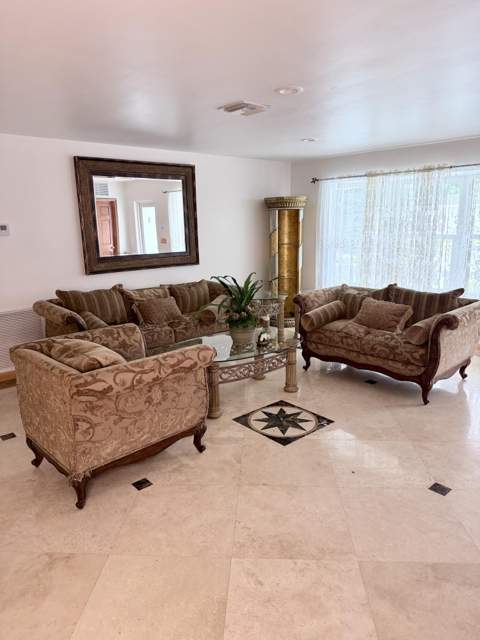 3916 Adams Street, Hollywood FL - photo 12 of 39