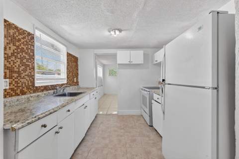 2917 NW 7th Court #2917, Fort Lauderdale FL - photo 7 of 22