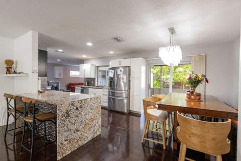 2141 N 56th Avenue, Hollywood FL - photo 10 of 23