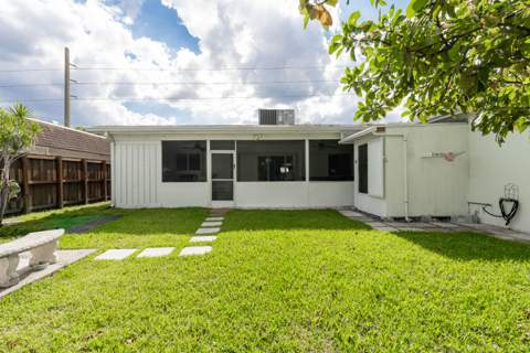 2141 N 56th Avenue, Hollywood FL - photo 19 of 23