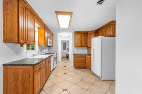 7713 Park Lane Road, Lake Worth FL - photo 17 of 83