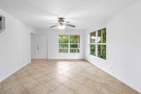 7713 Park Lane Road, Lake Worth FL - photo 11 of 83