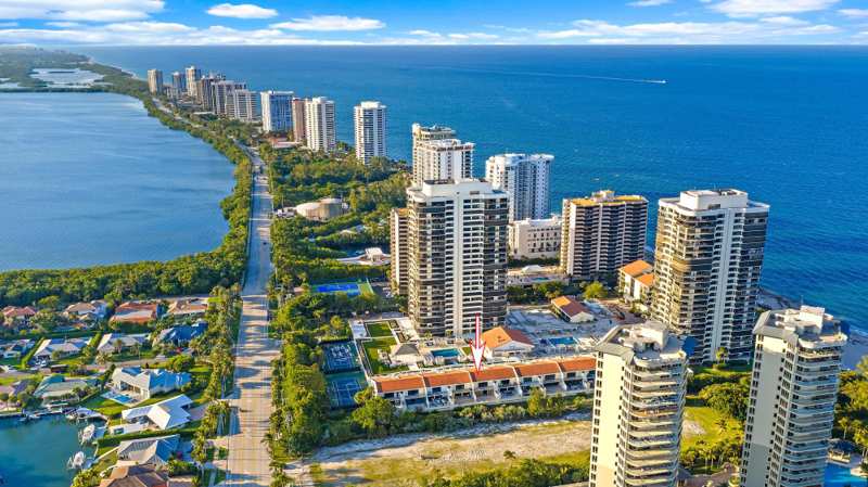 3 bedroom Condominium at 3970 N Ocean Drive #6, Martinique 2, Singer Island — photo 1
