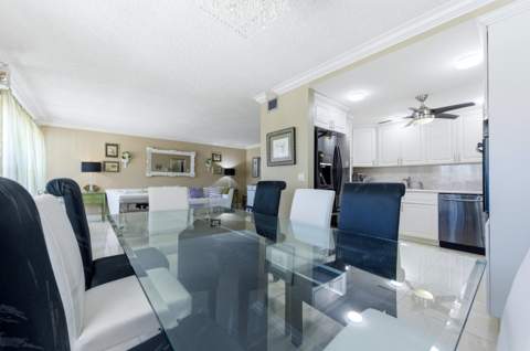 213 Wellington, West Palm Beach FL - photo 11 of 25