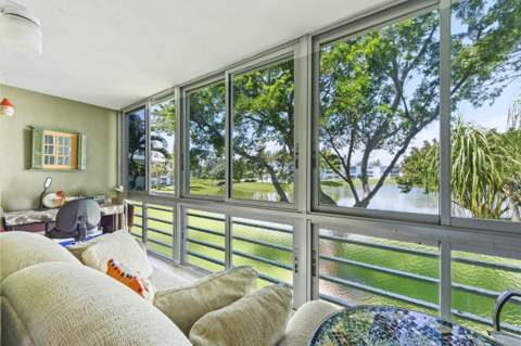 213 Wellington, West Palm Beach FL - photo 20 of 25