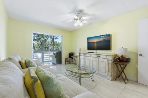 213 Wellington, West Palm Beach FL - photo 18 of 25