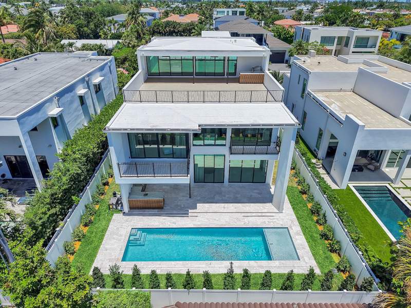 5 bedroom Single Family Residence at 344 NE 2nd Street, Kings Court, Boca Raton — photo 2