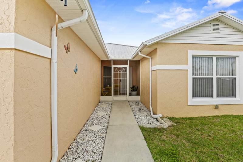 3 bedroom Single Family Residence at 6648 Gaviota, Spanish Lakes Fairways NE Phase, Fort Pierce — photo 4