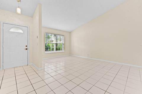 18377 Fresh Lake Way, Boca Raton FL - photo 9 of 35