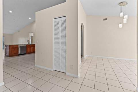 18377 Fresh Lake Way, Boca Raton FL - photo 8 of 35