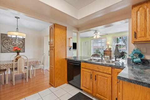 5017 NW 49th Road, Tamarac FL - photo 9 of 32