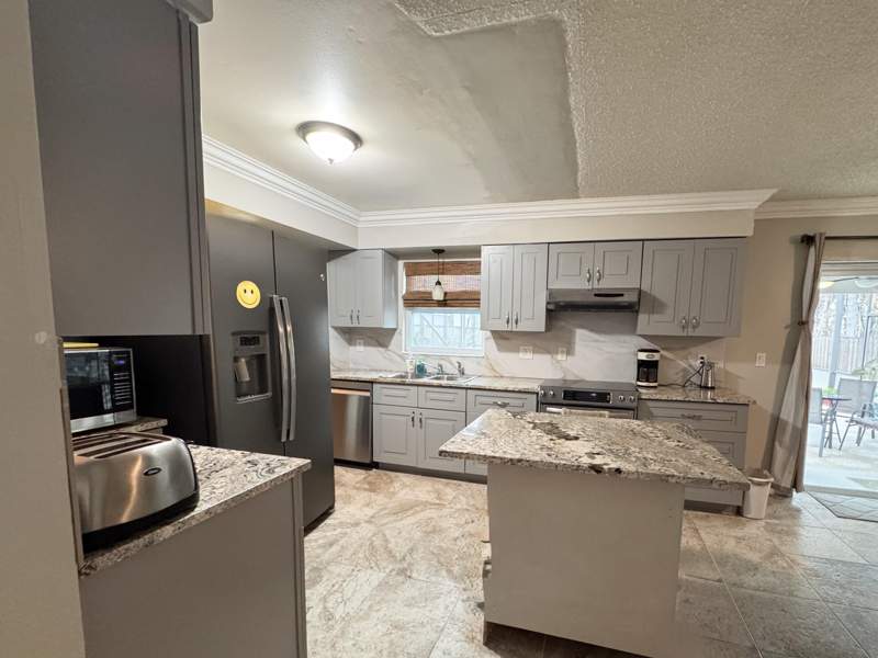 3 bedroom Single Family Residence at 443 SE Langfield Avenue, Port St Lucie Section 18, Port St. Lucie — photo 3
