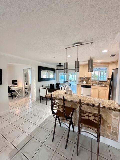 10079 Yeoman Lane, Royal Palm Beach FL - photo 6 of 31