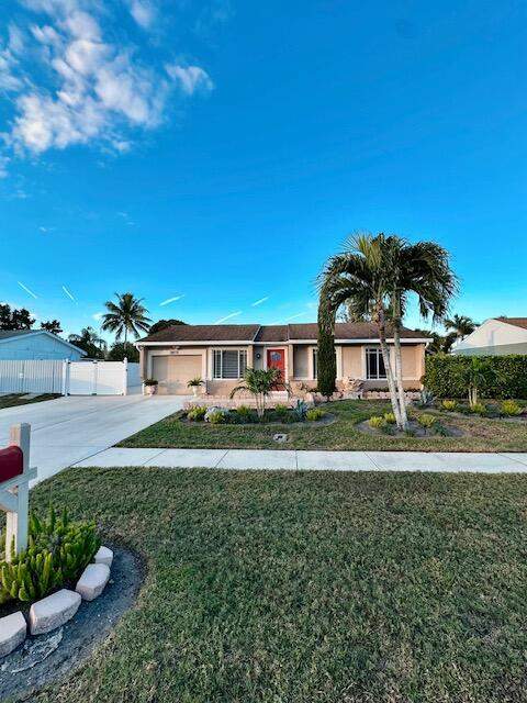 3 bedroom Single Family Residence at 10079 Yeoman Lane, Counterpoint Estates 5, Royal Palm Beach — photo 2