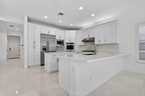 9524 Eden Roc Court, Delray Beach FL - photo 16 of 129
