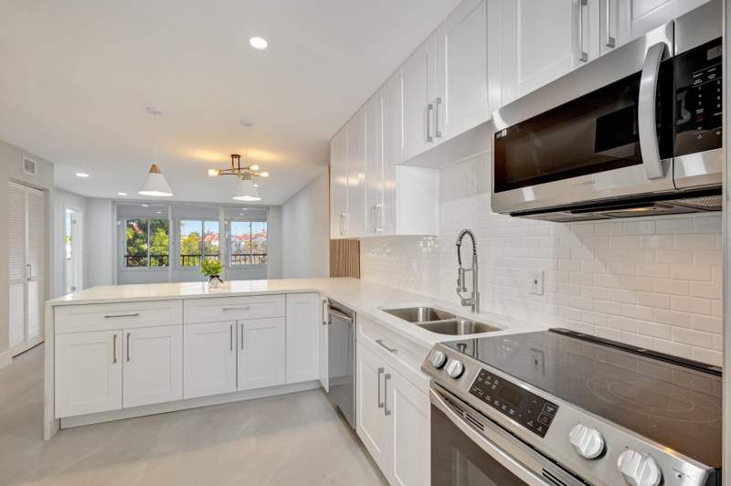 2 bedroom Condominium at 4090 Tivoli Court #208, Fountains Of Palm Beach Condo 7, Lake Worth — photo 5