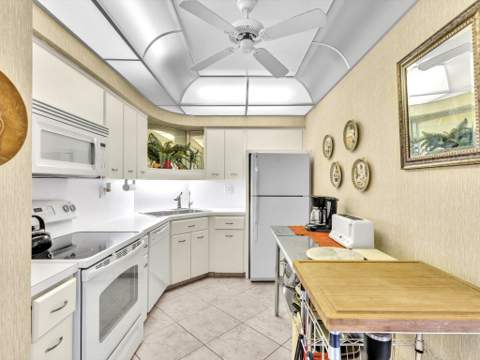 3300 NE 36th Street #721, Fort Lauderdale FL - photo 17 of 48