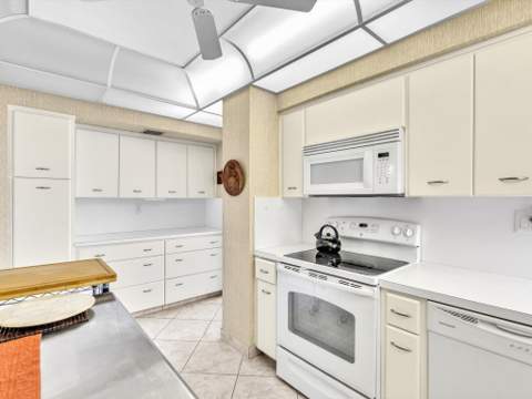 3300 NE 36th Street #721, Fort Lauderdale FL - photo 19 of 48