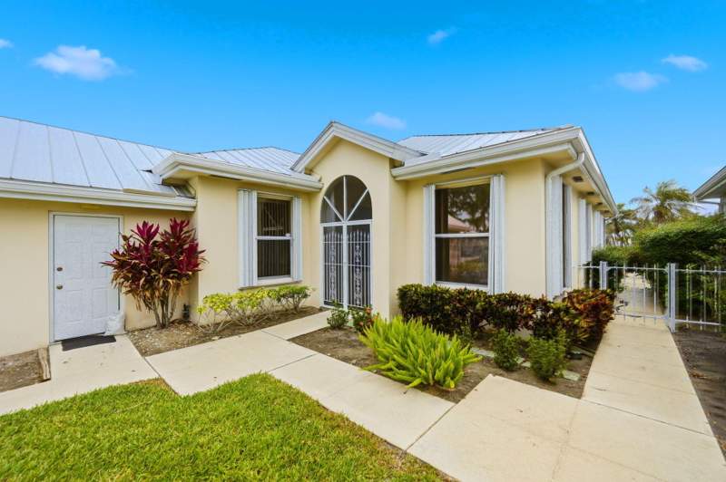 3 bedroom Single Family Residence at 2860 SW Brighton Way, The Meadows At Martin Downs, Palm City — photo 4