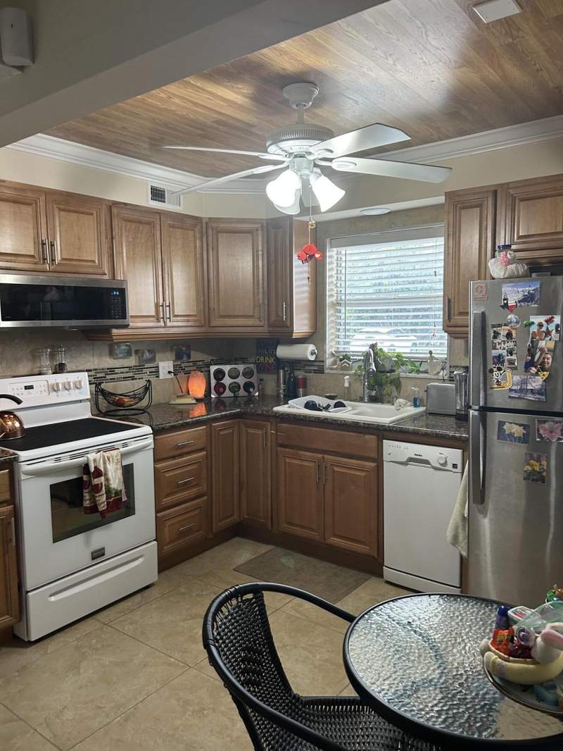 1 bedroom Condominium at 770 Lori Drive #245, Lakeside Village Condo 6, Palm Springs — photo 3