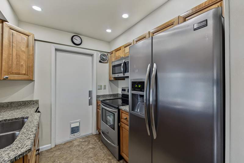 2 bedroom Single Family Residence at 2581 E Golf Boulevard, Leisureville First Sec, Pompano Beach — photo 5