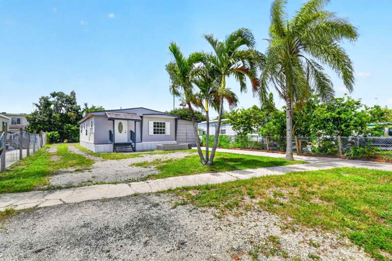 3 bedroom Manufactured Home at 4710 Sunset Ranch Road, Sunset Ranch Unit 2, West Palm Beach — photo 4