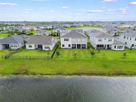 15030 Wildwood Circle, Westlake FL - photo 8 of 41
