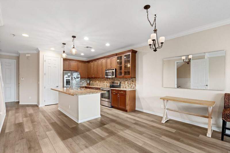2 bedroom Townhouse at 626 SW Glen Crest Way, River Glen, Stuart — photo 4