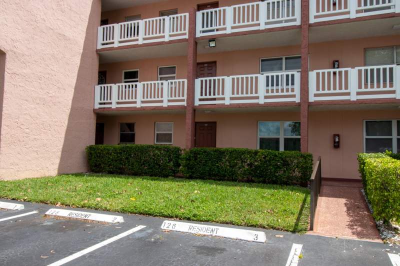 2 bedroom Condominium at 9621 Sunrise Lakes Boulevard #102, Sunrise Lakes 126 Condo, Sunrise — photo 2