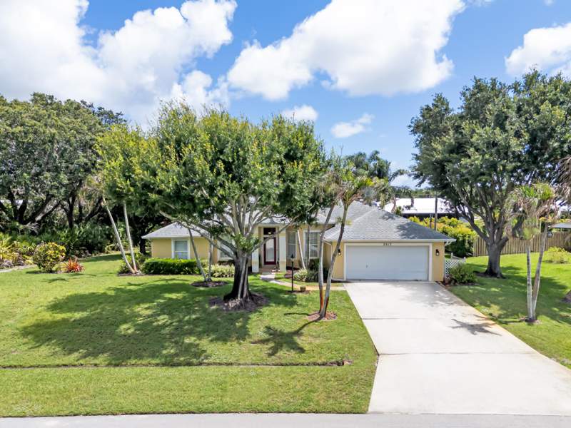 4 bedroom Single Family Residence at 2017 SE Allamanda Drive, Sandpiper Bay Community, Port St. Lucie — photo 3
