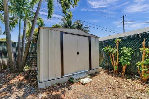 2422 Sherman Street, Hollywood FL - photo 23 of 28