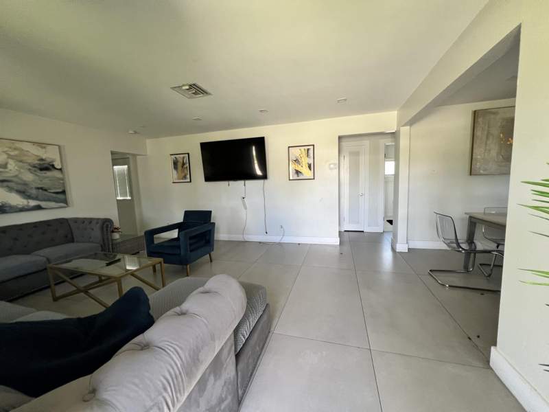 2 bedroom Single Family Residence at 2217 NW 4th Avenue, Hillbrook, Wilton Manors — photo 4