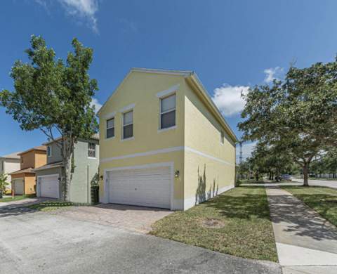 2143 SE Se Bell Isle Drive, Port St. Lucie FL - photo 16 of 21