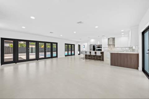 2811 NE 53rd Court, Lighthouse Point FL - photo 10 of 34