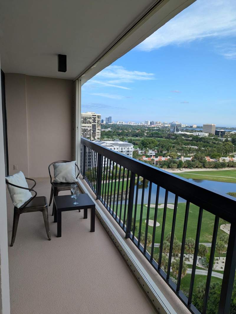 1 bedroom Condominium at 2425 Presidential Way #1905, Lands Of The President Cond 7, West Palm Beach — photo 4