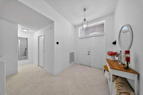 113 Egret Circle, Greenacres FL - photo 19 of 37