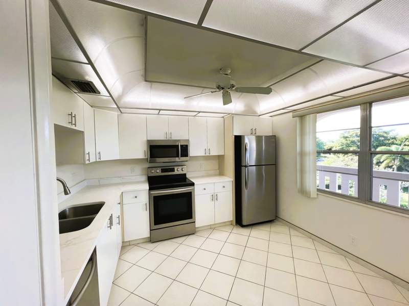 2 bedroom Condominium at 3303 Aruba Way #E-4, WYNMOOR, Coconut Creek — photo 4