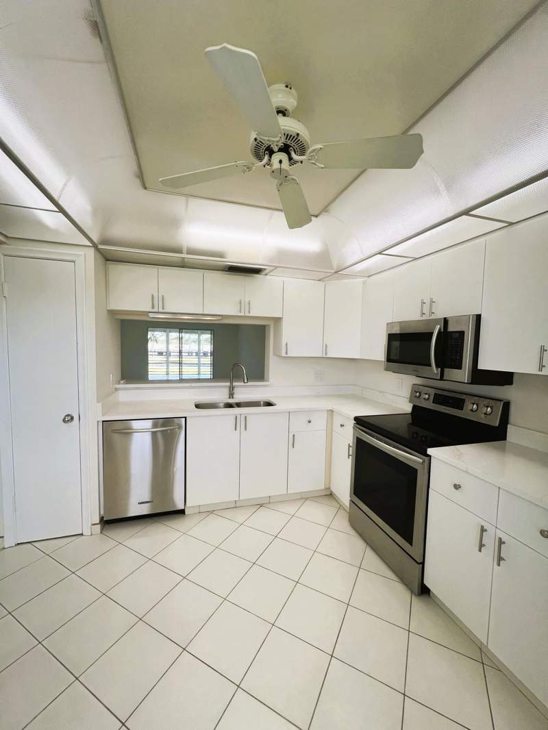 2 bedroom Condominium at 3303 Aruba Way #E-4, WYNMOOR, Coconut Creek — photo 5