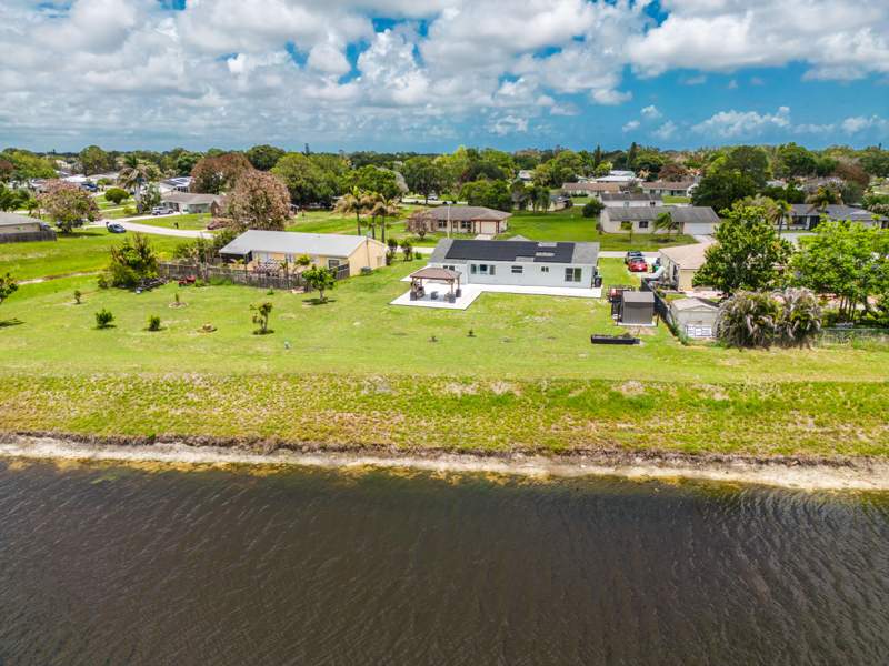 3 bedroom Single Family Residence at 264 SW Cherryhill Road, Port St Lucie Section 41, Port St. Lucie — photo 5