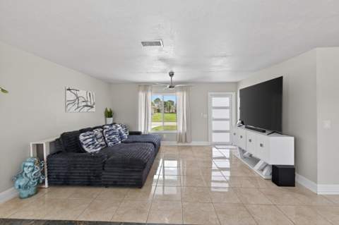 264 SW Cherryhill Road, Port St. Lucie FL - photo 16 of 44