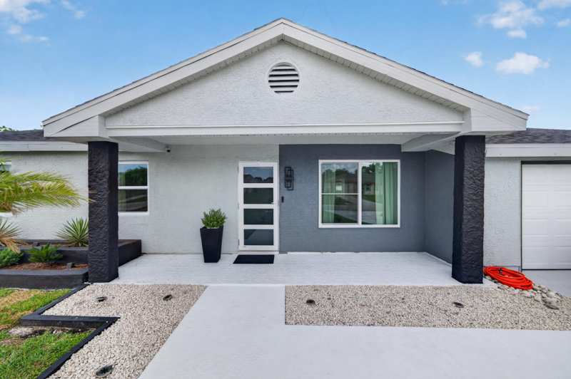 3 bedroom Single Family Residence at 264 SW Cherryhill Road, Port St Lucie Section 41, Port St. Lucie — photo 1