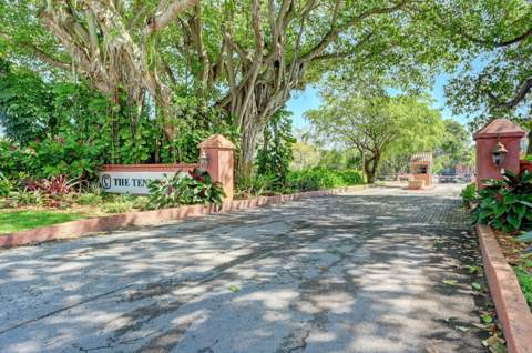 640 Tennis Club Drive #103, Fort Lauderdale FL - photo 24 of 39