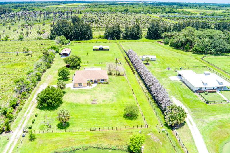 3 bedroom Single Family Residence at 3768 Seminole Road, Seminole Acres Subdivision, Fort Pierce — photo 5