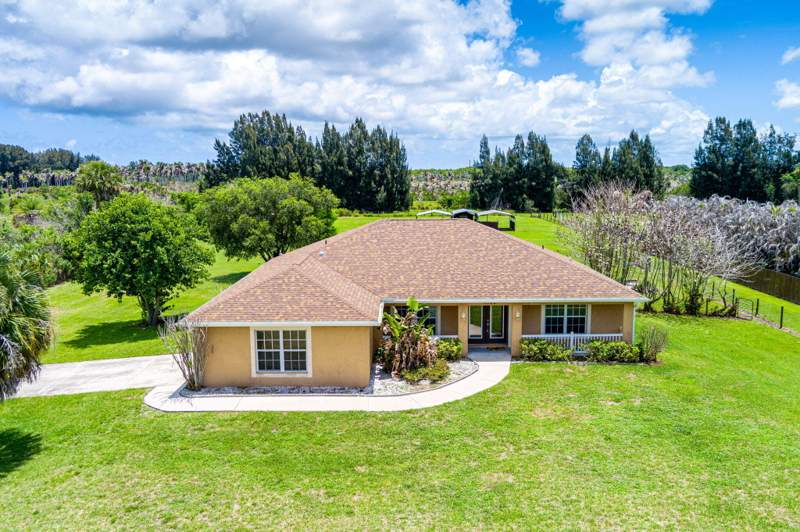 3 bedroom Single Family Residence at 3768 Seminole Road, Seminole Acres Subdivision, Fort Pierce — photo 2