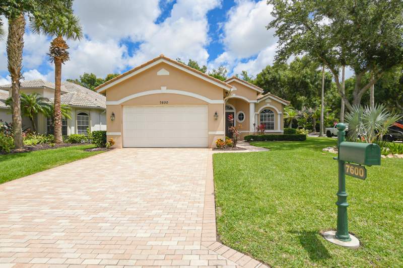 2 bedroom Single Family Residence at 7600 Greenbrier Circle, PGA Village (Greenbrier), Port St. Lucie — photo 3