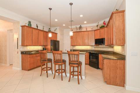7600 Greenbrier Circle, Port St. Lucie FL - photo 8 of 75