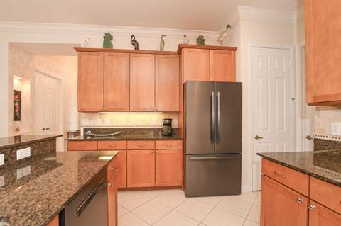 7600 Greenbrier Circle, Port St. Lucie FL - photo 12 of 75