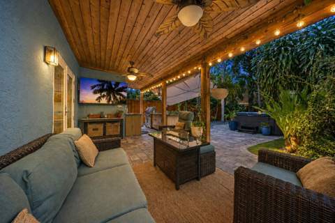 823 Selkirk Street, West Palm Beach FL - photo 22 of 35