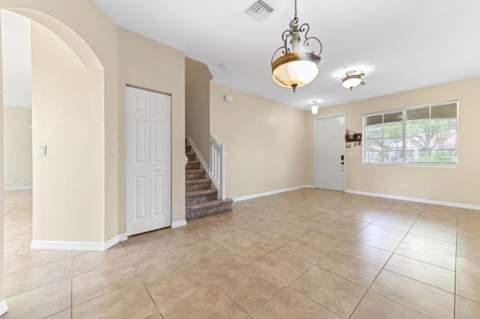 6819 Osage Circle, West Palm Beach FL - photo 9 of 37